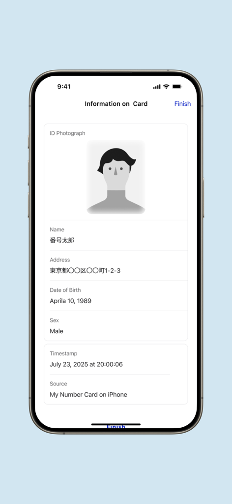 Pantalla de verificación digital de la My Number Card mostrando detalles personales, incluido el nombre y la fecha de nacimiento