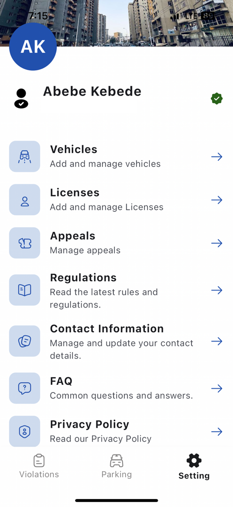 Pantalla de configuración de la aplicación AATMA Drivers que muestra el perfil del usuario y las opciones de gestión de vehículos, licencias y apelaciones.