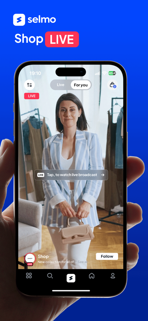 Selmo - Selmoショッピングアプリでライブファッションブティックの放送を表示するスマートフォンの画面。