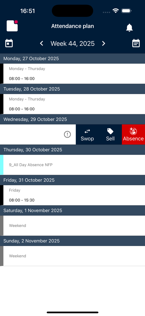 ProMarkアプリの画面。週次の勤怠計画と作業スケジュール管理が表示されています。