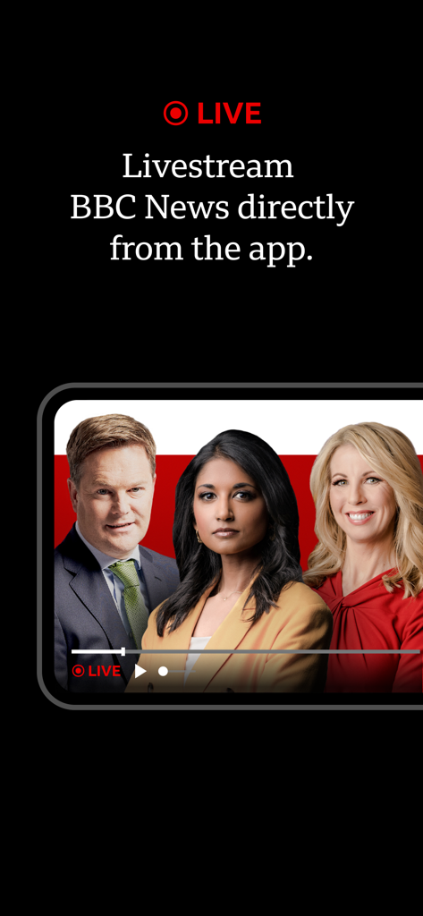 BBCニュースアプリのインターフェース。3人のニュースアンカーが表示されたライブストリームを示しています。