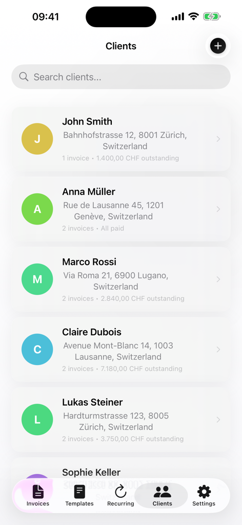 Invoice Flow - List of clients with addresses and payment status in the Invoice Flow mobile app interface