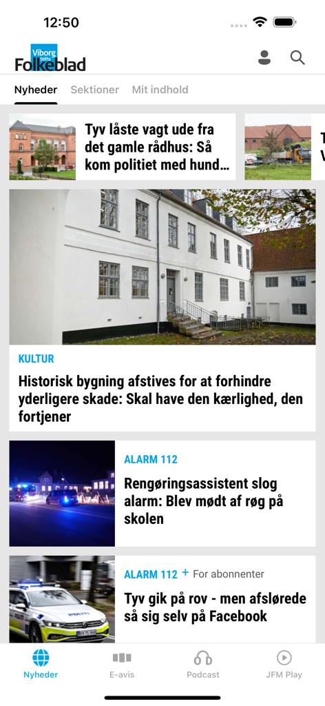 Viborg Stifts Folkeblad mobile app interface showing local news feed and navigation menu
