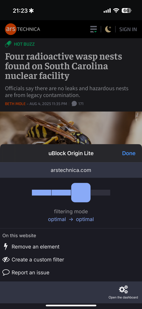 Popup dell'estensione uBlock Origin Lite su un iPhone che mostra le modalità di filtraggio e gli strumenti per un sito di notizie