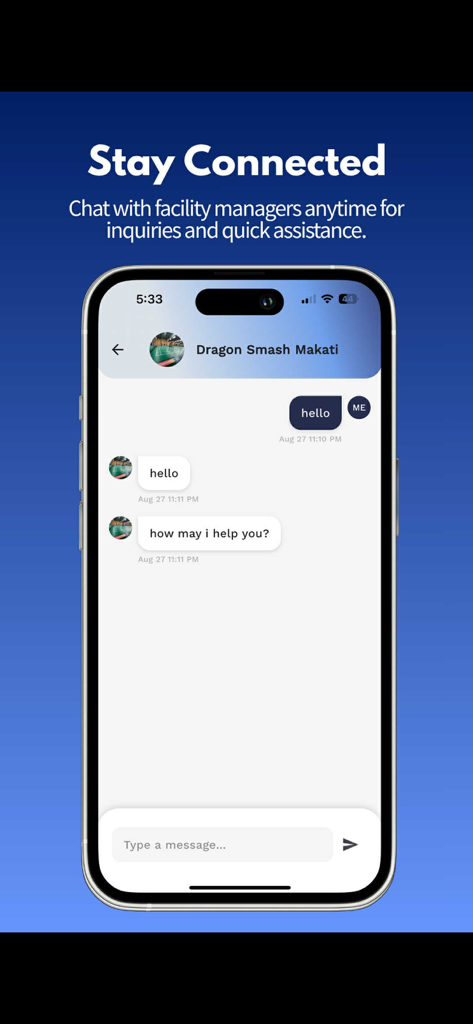 PlaySpot Booking Services - PlaySpotアプリのインターフェース。スポーツ施設マネージャーに連絡するためのアプリ内チャット機能が表示されています。
