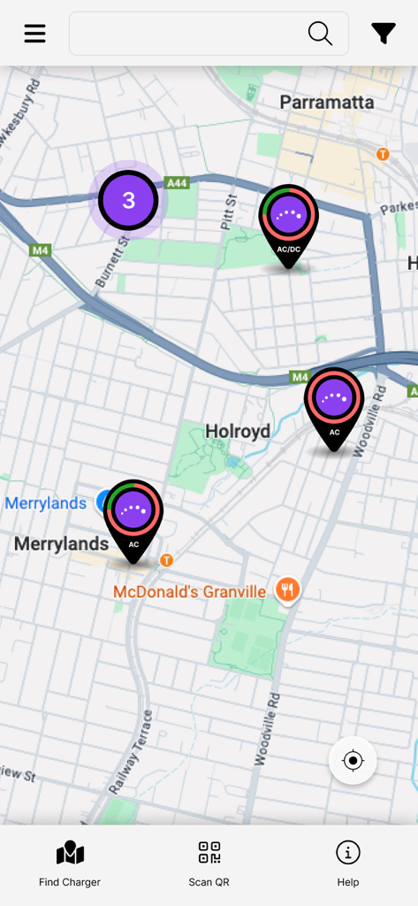 Interfaz del mapa de la aplicación Exploren que muestra estaciones de carga de vehículos eléctricos cercanas