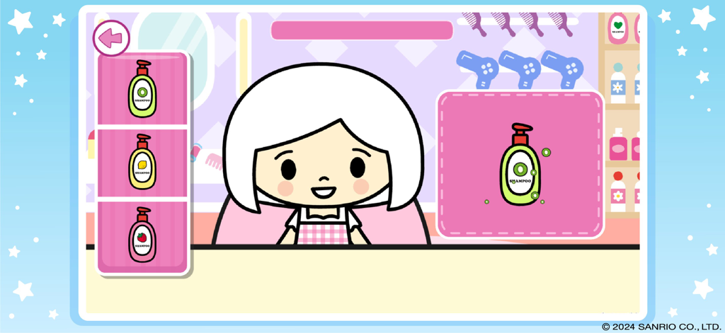 Hello Kitty: Beauty Salon - ハローキティ ビューティーサロンのゲーム画面。キャラクターがフルーツの香りのシャンプーの選択肢とともに、髪を洗おうとしている。