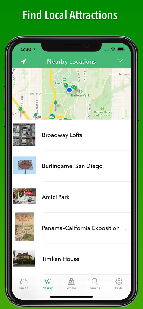 Uma interface de mapa dentro da aplicação Onde Estou a apresentar uma lista de atrações locais e locais históricos perto do utilizador.