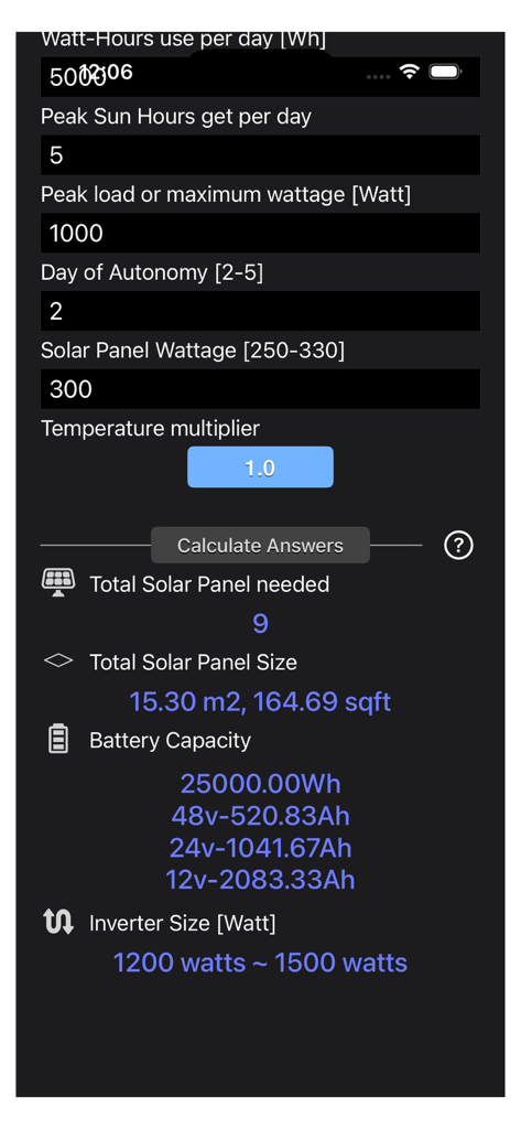 Solar Panel Calculator Plus - Oberfläche der Solarrechner Plus App, die Ergebnisse für ein netzunabhängiges Solarenergiesystem anzeigt, einschließlich der Anzahl der Panels und der Batteriespeicherkapazität.