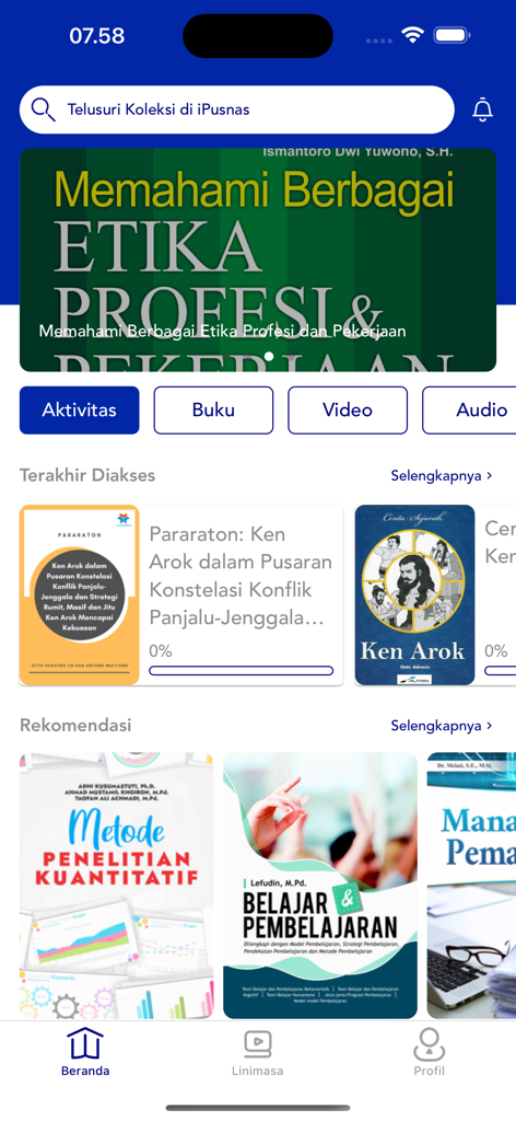 iPusnas - Home screen of the iPusnas digital library app showing Indonesian book recommendations and search features