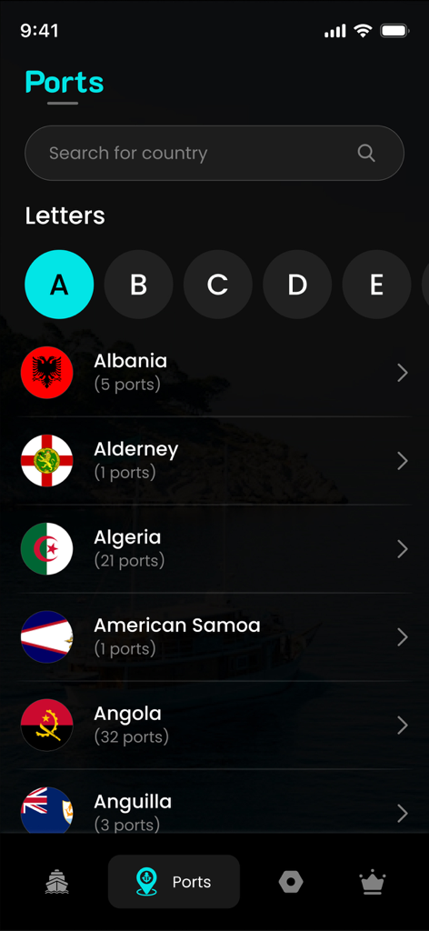 Ship Finder: GPS Ship Tracking - Interfaz de la aplicación Buscador de Barcos que muestra una lista de países y sus respectivos recuentos de puertos para el rastreo marítimo