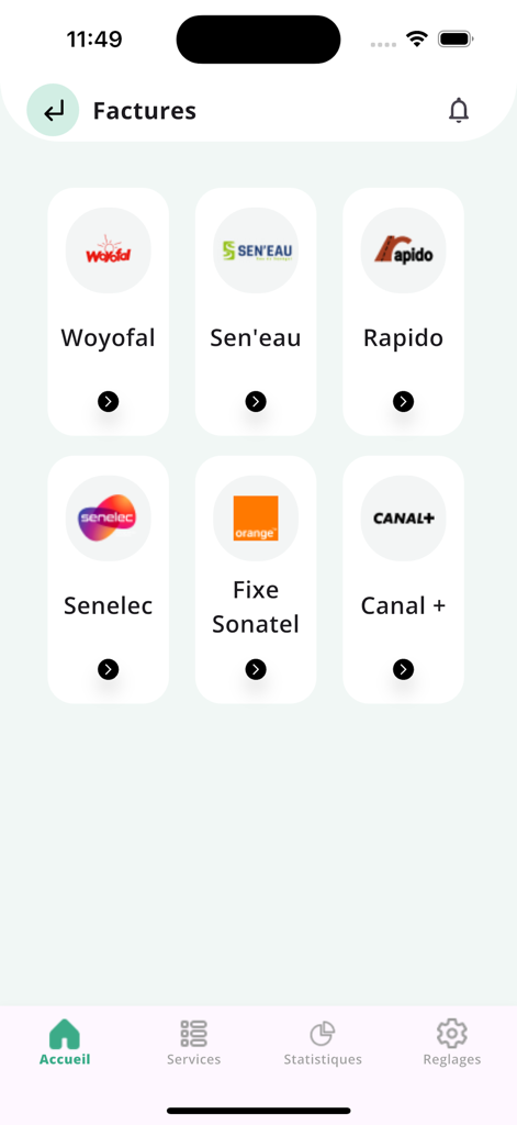 Samir Moneyアプリの請求書払いオプション画面。Woyofal SenelecやCanal Plusなどのサービスが表示されている