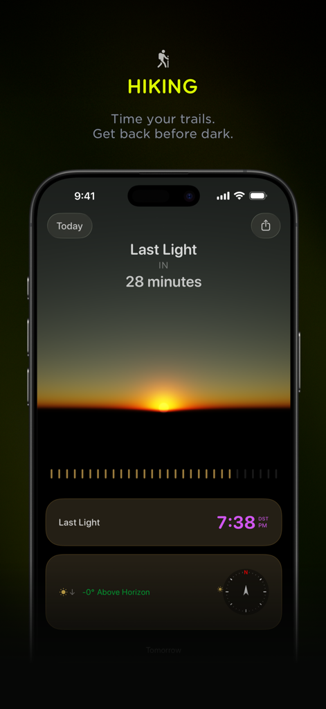 L'interface de l'application Lumy affiche le mode randonnée avec un compte à rebours jusqu'à la tombée de la nuit et une boussole solaire pour les amateurs de plein air.