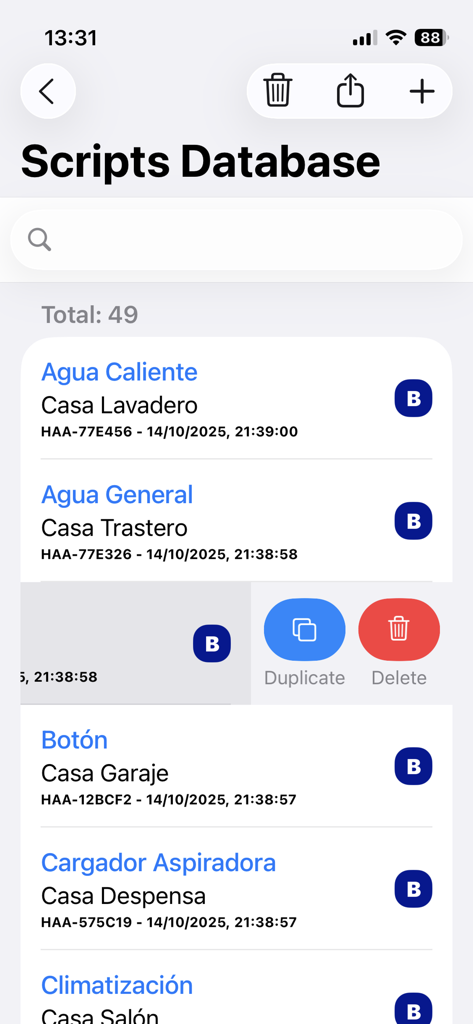 HAA Home for HomeKit & Matter - Oberfläche der HAA Home App, die die Skriptdatenbank für HomeKit- und Matter-Zubehör mit Optionen zum Duplizieren oder Löschen von Einträgen anzeigt
