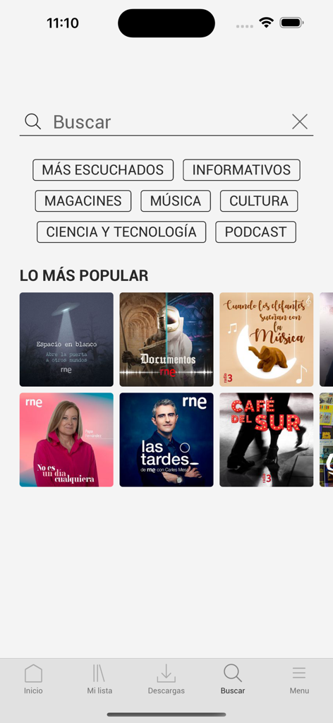 Pantalla de búsqueda en la aplicación RNE Audio con categorías de podcasts y programas populares.