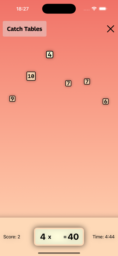 Tafels trainer - A multiplication game screen showing falling numbers to solve a math equation