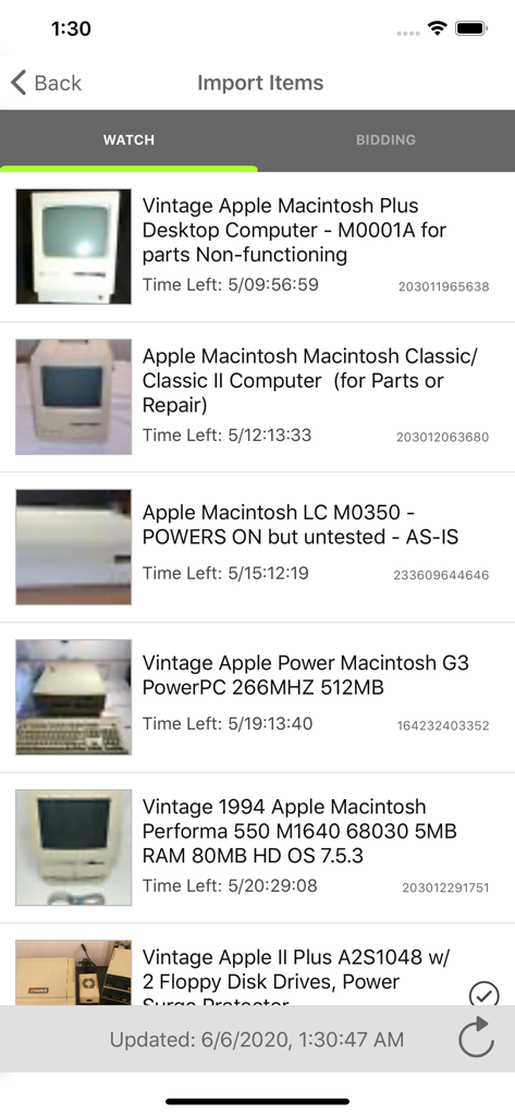 Captura de pantalla de la aplicación Myibidder mostrando una lista de ordenadores Macintosh vintage importados de una lista de seguimiento de eBay para pujas automáticas.