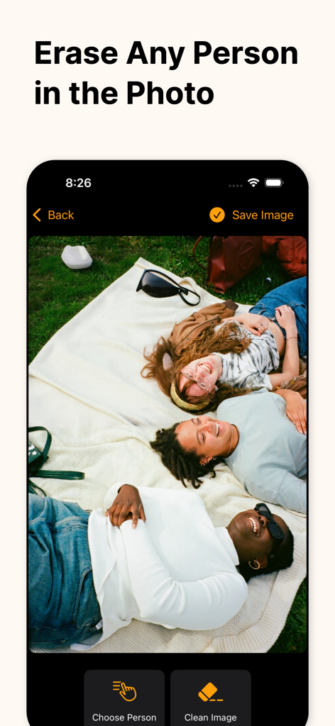 Remove people from photos - Tela de smartphone mostrando um aplicativo de edição de fotos que pode apagar qualquer pessoa de uma imagem