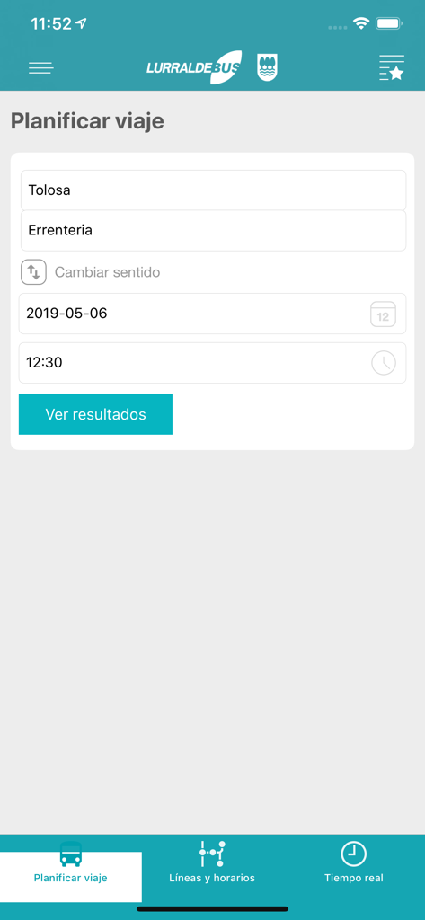 Interfaz del planificador de viajes de la aplicación Lurraldebus mostrando campos para origen, destino, fecha y hora para viajes en autobús en Gipuzkoa