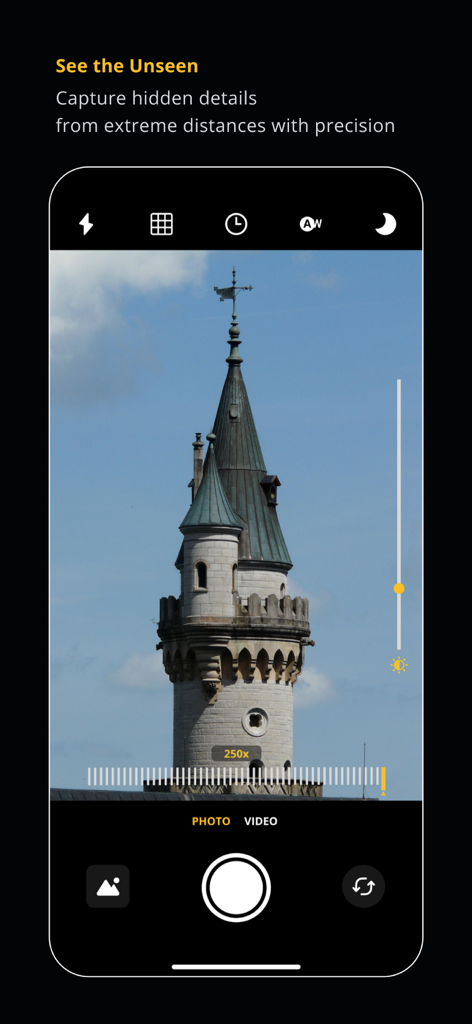 Pro Zoom 250x - Tele Camera HD - Captura de pantalla de smartphone de la interfaz de la aplicación Pro Zoom 250x haciendo zoom a la aguja de una torre distante