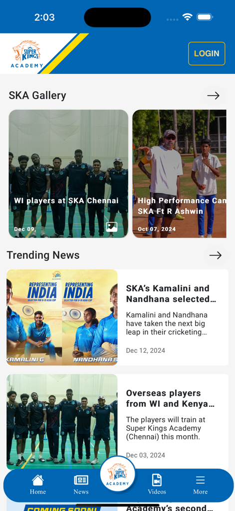 Super Kings Academy - Pantalla de inicio de la aplicación Super Kings Academy que muestra noticias de cricket y la galería de entrenamiento