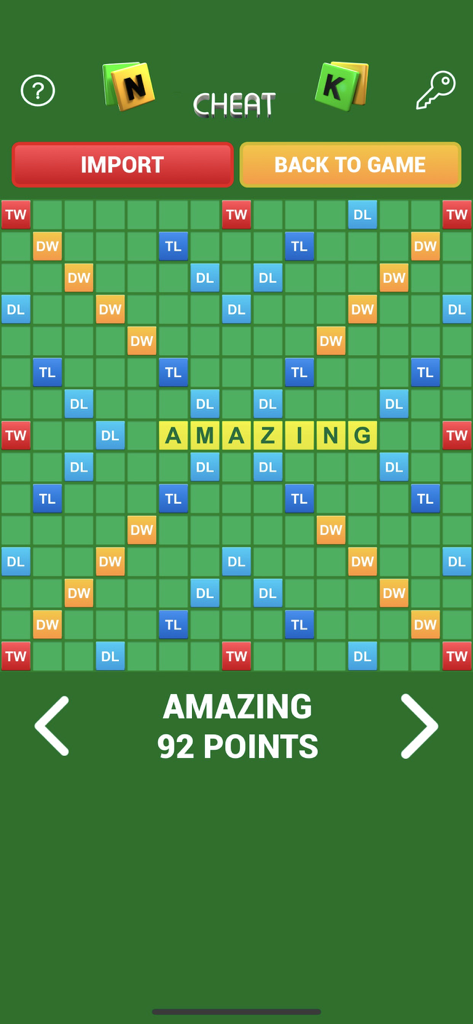Interface do aplicativo mostrando uma sugestão de palavra de alta pontuação em um tabuleiro de jogo com seu valor em pontos