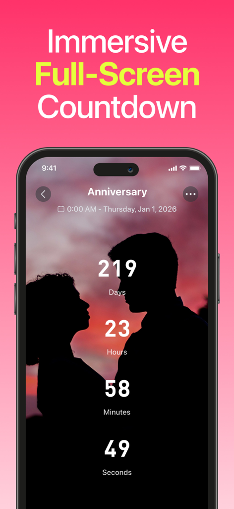 Countdown - Widget & Timer - Un temporizador de cuenta regresiva de aniversario en modo de pantalla completa con la silueta de una pareja frente a un fondo de atardecer.