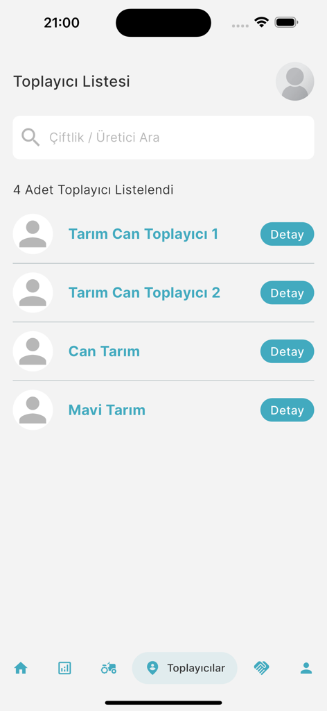 Eine mobile App-Oberfläche, die eine Liste von Milchsammelfahrern mit Such- und Detailoptionen anzeigt.
