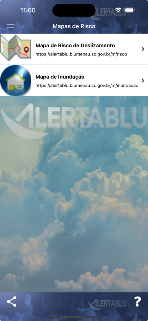 Interface mostrando opções de mapa de risco de deslizamento e inundação no aplicativo ALERTABLU