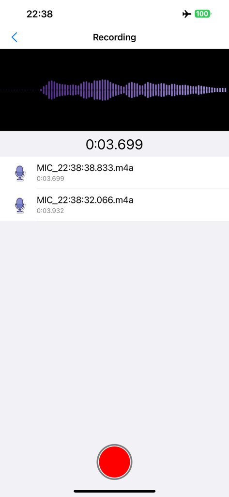 MP3Converter-Video2MP3 & Tools - Interface utilisateur de la fonctionnalité d'enregistrement audio montrant une forme d'onde violette et une liste de fichiers m4a sauvegardés