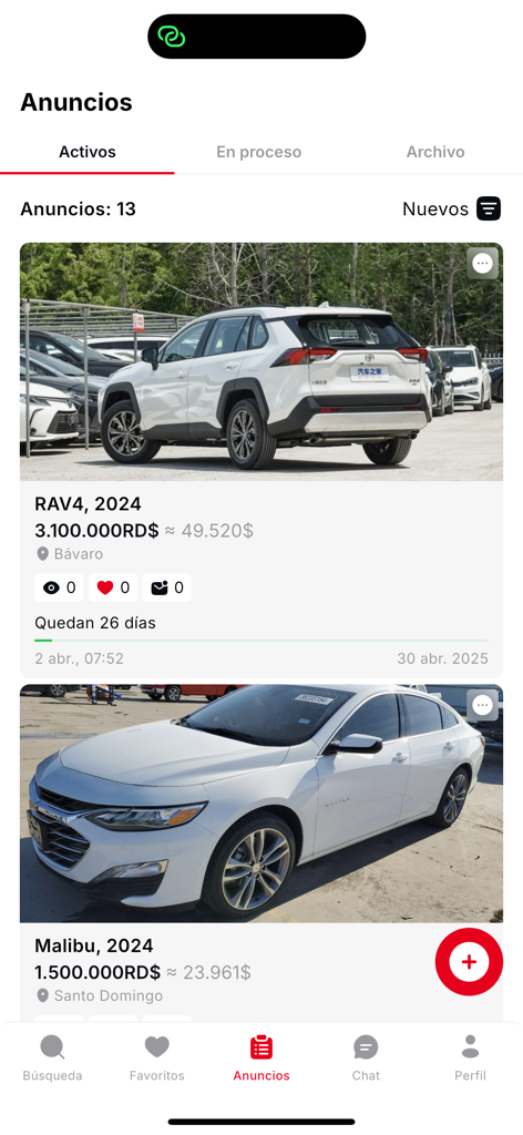 Rapi - Compra y Venta de Autos - Mobile screen displaying car advertisements in the Dominican Republic on the Rapi app