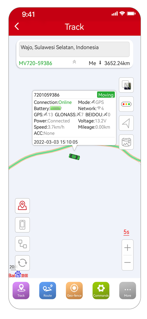 Interfaccia dell'app MiCODUS che mostra il tracciamento GPS del veicolo in tempo reale su una mappa con stato del dispositivo e dettagli sulla posizione.