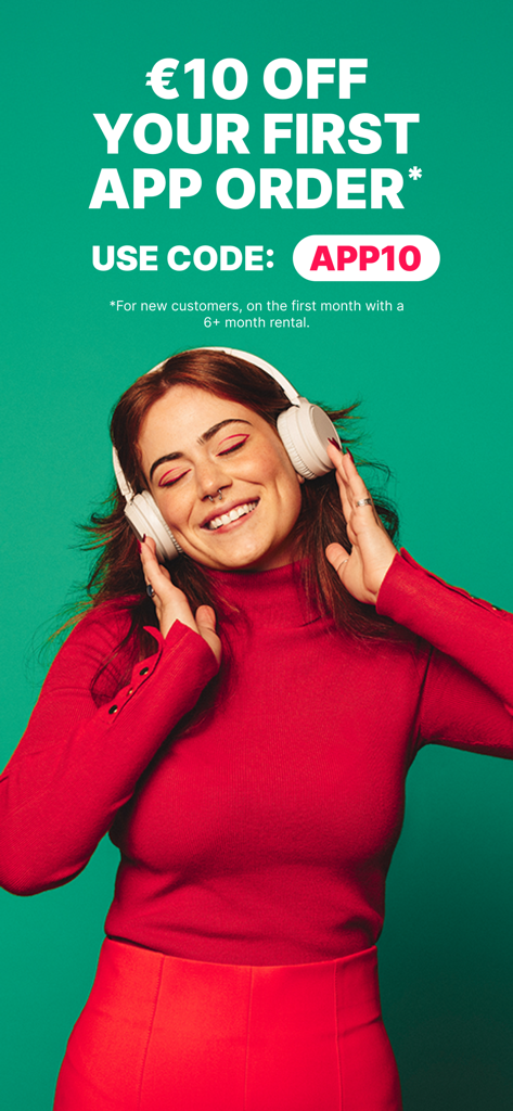 Grover – rent tech flexibly - Una donna con le cuffie indosso con testo promozionale che offre 10 Euro di sconto sul primo ordine tramite app utilizzando il codice APP10 per l'app di noleggio tecnologico Grover