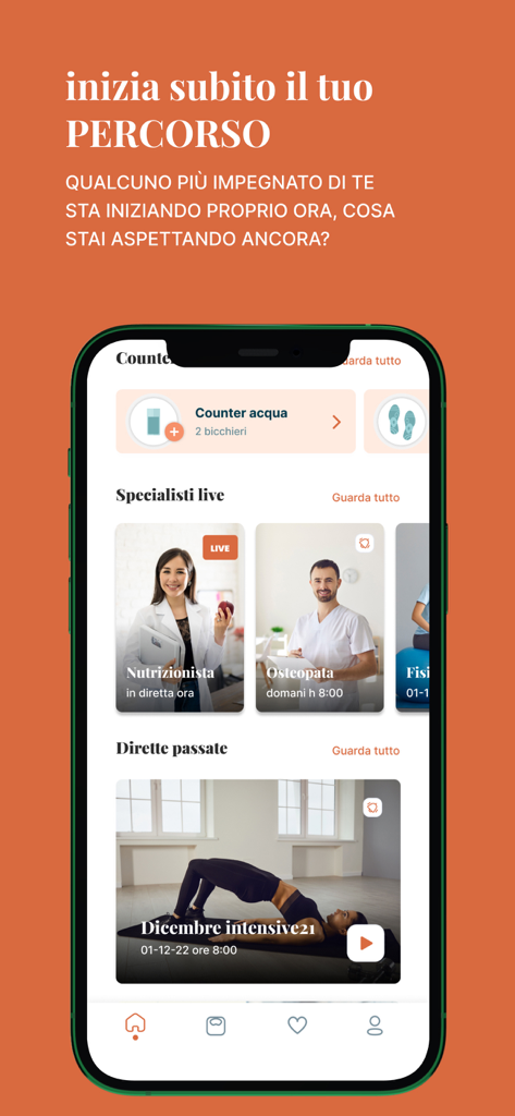 Intensive21 - Interface of the Intensive21 mobile app showing water tracking and live specialist sessions.