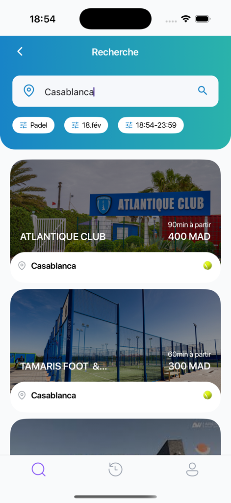 Sportym - Interface de l'application Sportym affichant les résultats de recherche de terrains de sport à Casablanca