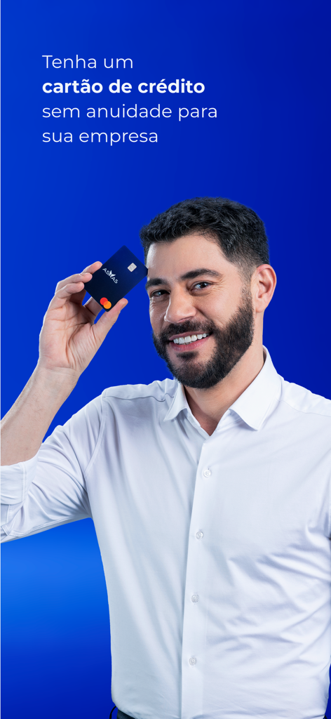A smiling man in a white shirt holding a black Asaas business credit card against a blue background.