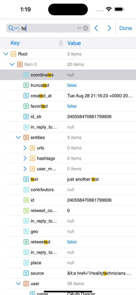JSON Editor Mobile - JSON Editor Mobile 인터페이스로, 개요 모드에서 강조 표시된 검색 결과 표시