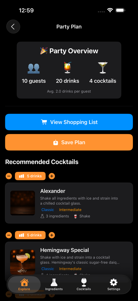 Mobile App-Oberfläche, die eine Übersicht über den Cocktail-Partyplan mit Gästezahlen und empfohlenen Getränkerezepten zeigt.