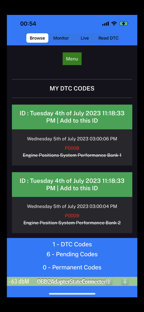 OBDII Scanner ELM327 OBD2 - 저장된 DTC 엔진 고장 코드 및 타임스탬프 목록을 보여주는 OBDII 스캐너 앱 인터페이스