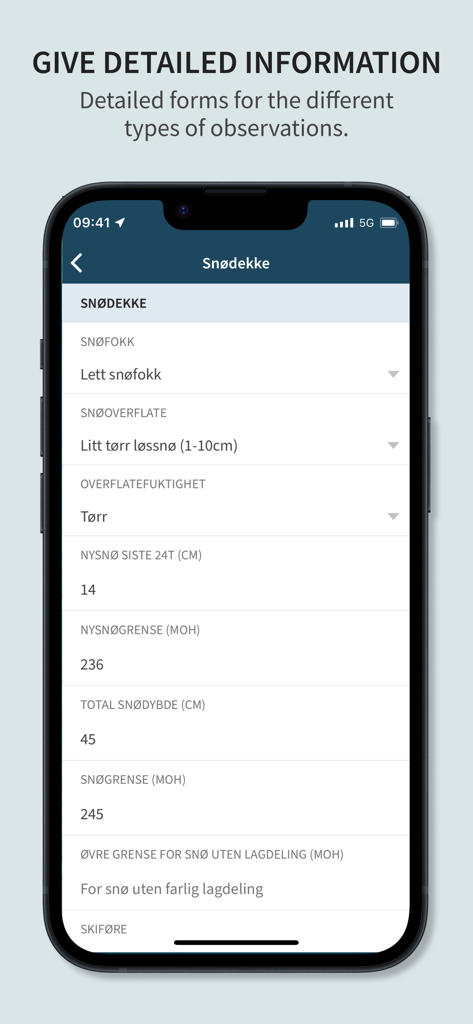 Varsom - A detailed snowpack observation form within the Varsom app, showing fields for snow conditions and depth.