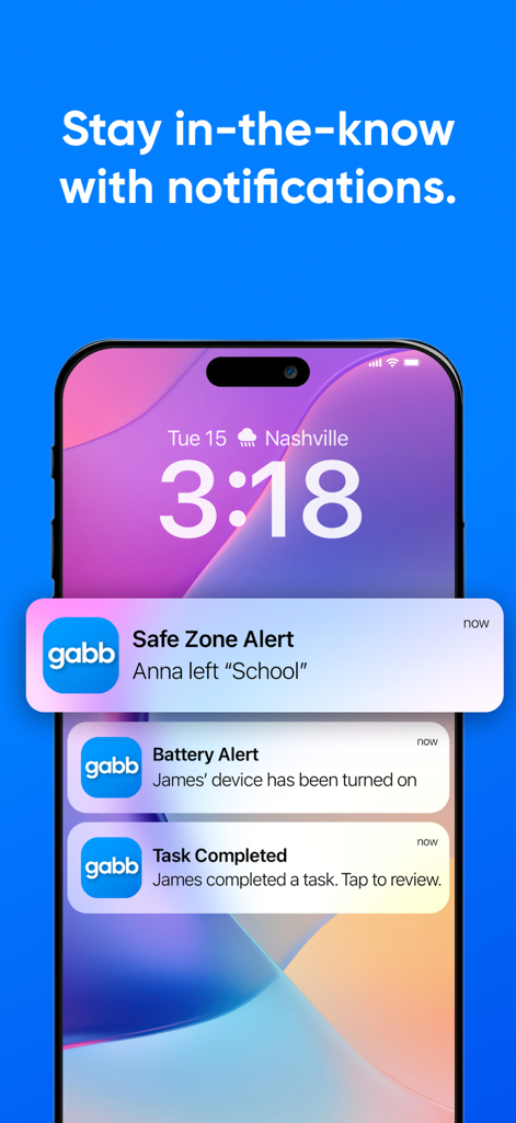 MyGabb - 安全地帯アラートとデバイスバッテリーの状態に関するMyGabbアプリの通知が表示されるiPhoneロック画面