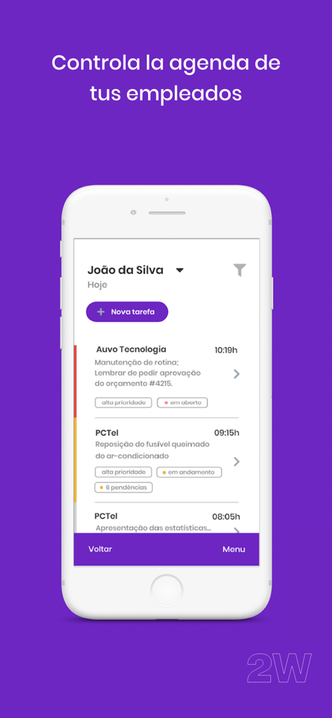 Una interfaz de aplicación móvil que muestra una lista de tareas de servicio de campo con horarios y prioridades para un empleado