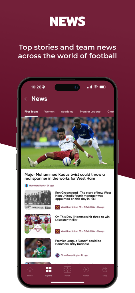 COYIrons 앱의 뉴스 피드 화면은 웨스트햄 유나이티드 팀 뉴스 및 기사를 보여줍니다.