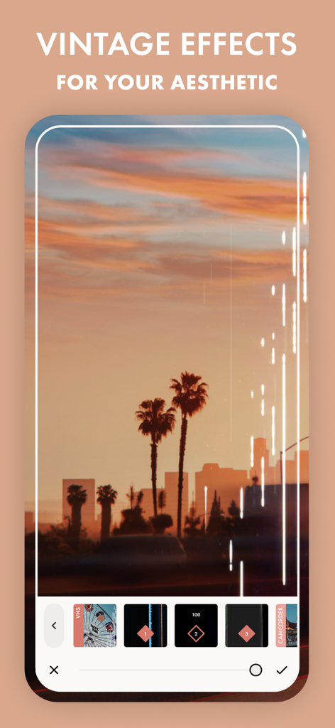 Filmm: One-Tap Video Editor - Interface do editor de vídeo Filmm mostrando uma cena de pôr do sol com texturas de filme vintage e vazamentos de luz