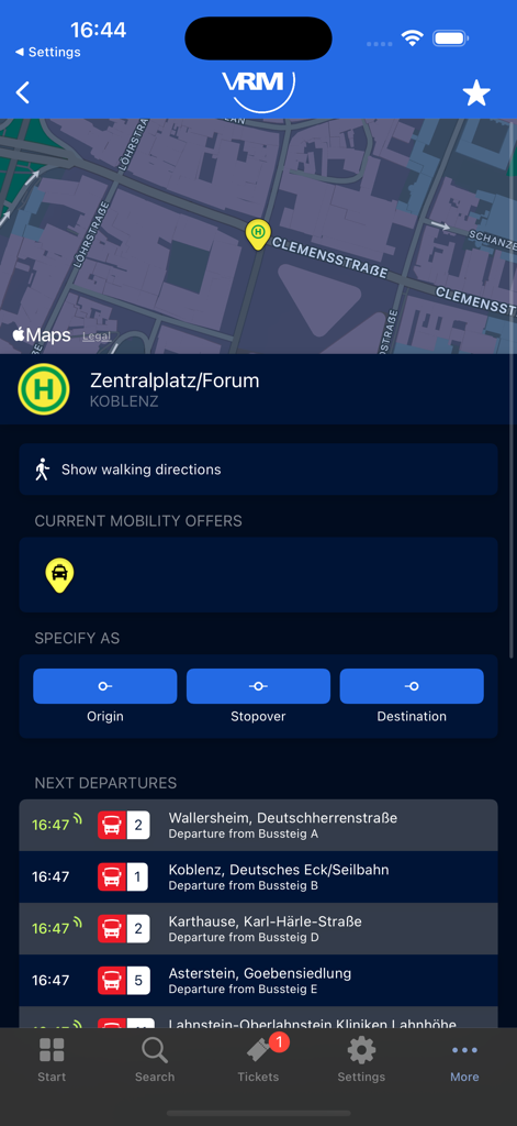 Oberfläche der VRM Fahrplan und Tickets App mit Echtzeit-Busabfahrten und einer Karte von Zentralplatz in Koblenz.