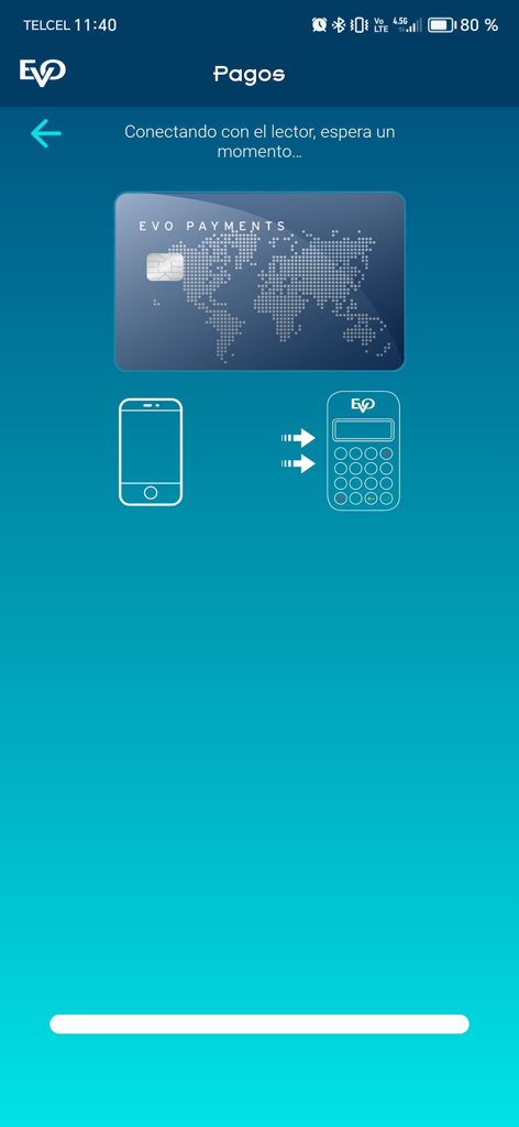 Interfaz de la aplicación móvil iAcepta conectándose a un lector de tarjetas para procesar pagos