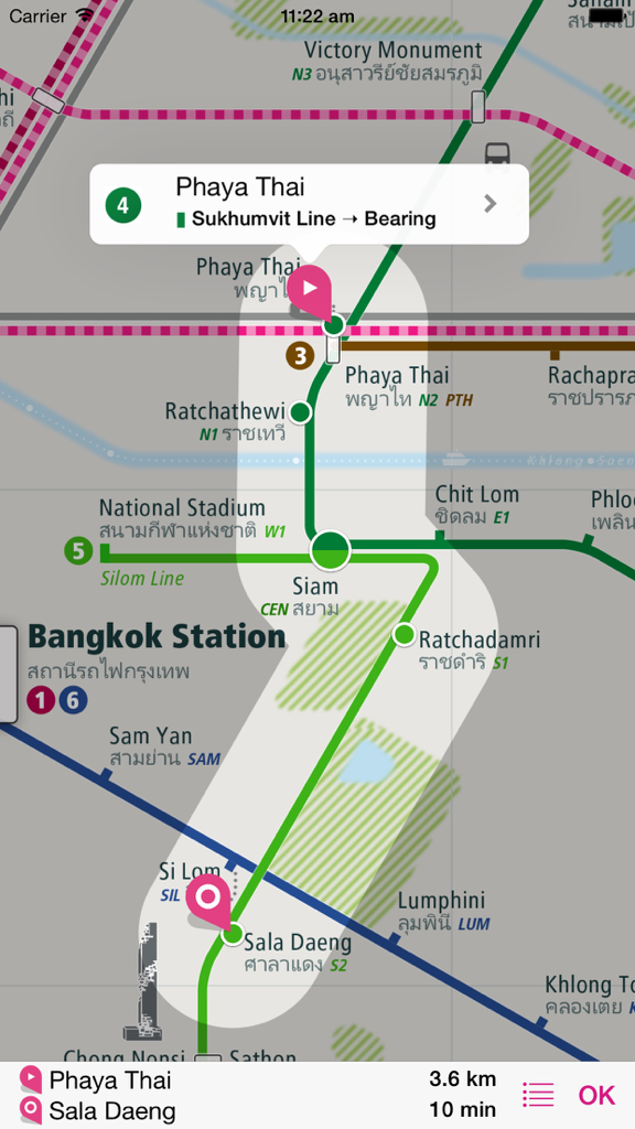 Bangkok Rail Map Lite - Ein Routenplanungsbildschirm in der Bangkok Rail Map Lite App, der die Reisezeit und Entfernung zwischen den Bahnhöfen Phaya Thai und Sala Daeng anzeigt