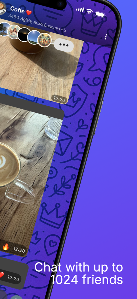 Royal Message - Royal Message App-Screenshot, der eine Gruppenchat-Oberfläche und den Text Chat mit bis zu 1024 Freunden zeigt