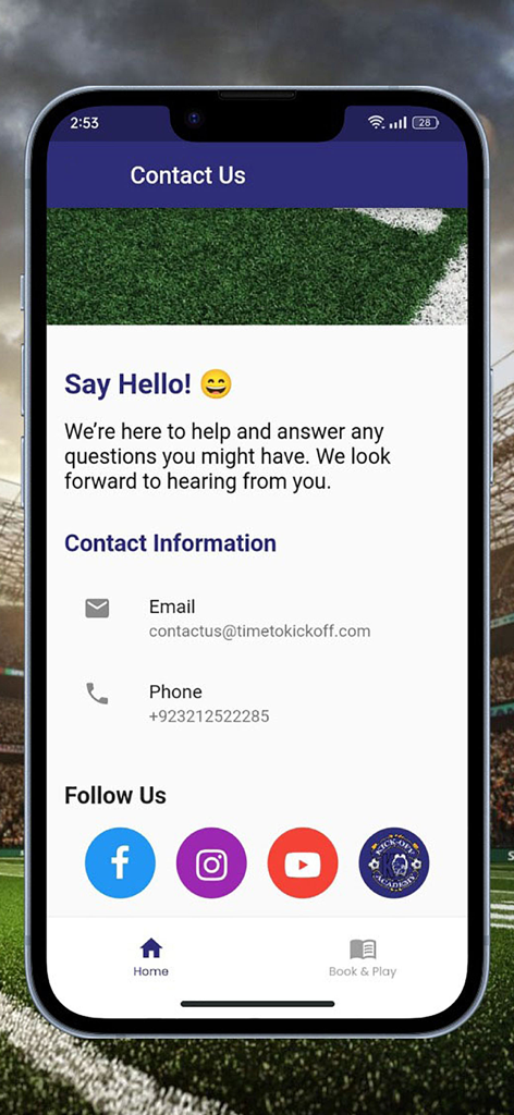 Kick-Off - Kontaktseite der Kick-Off Akademie App mit E-Mail, Telefonnummer und Social-Media-Icons