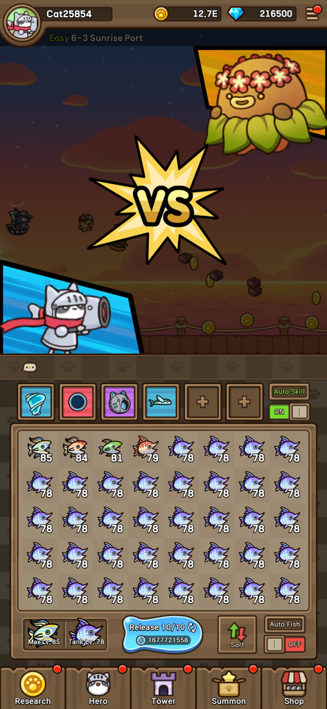 Cat Hero : Idle RPG - Gameplay de Cat Hero Idle RPG mostrando un caballero gato luchando contra un jefe flor sobre una cuadrícula de fusión de peces.